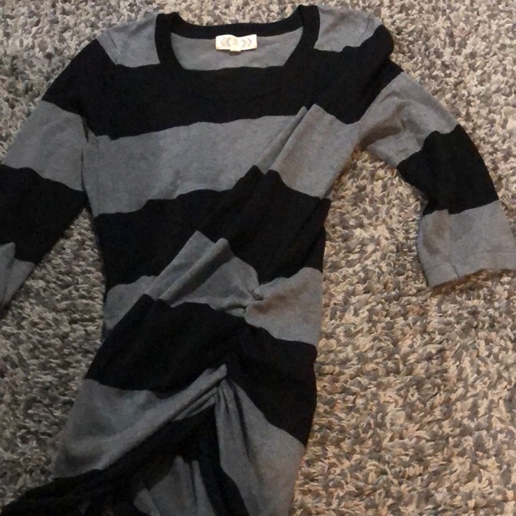 Sweater - Picture 3 of 4